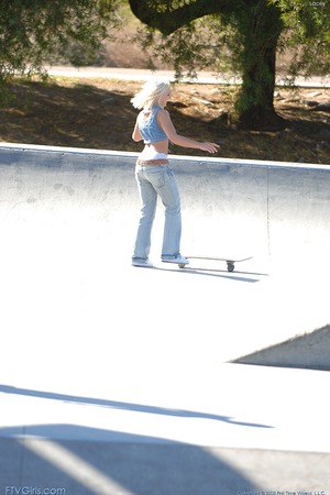 Lacey Opens Her Denim Shirt In The Sun - Photo 11