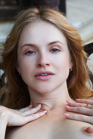 Alice May | Green-Eyed Blonde Naked In The Garden - Photo 15