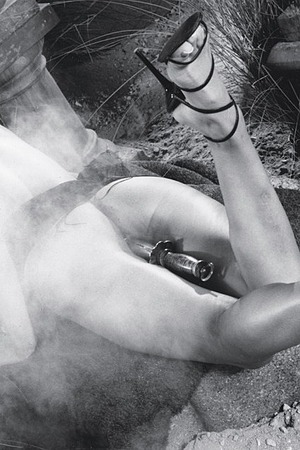 Tera Patrick - Big Tits And Metal Dildo In Black And White - Photo 10