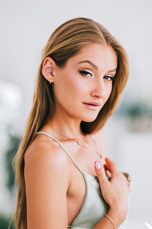 Tiffany Tatum - Inked Spinner & Trimmed Pussy - 01