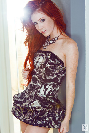 Elle Alexandra Floral Dress And Black Boots By The Window - Photo 01