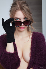 Fainya Hot Tits And Pussy - 01