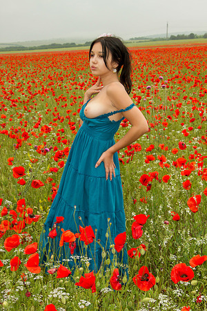 Cara - Naked In Field Of Roses - Seductive Outdoor05