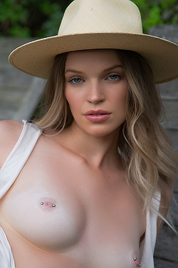 Brooke Lorraine