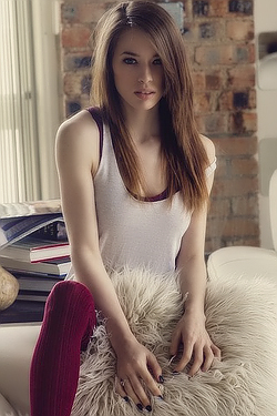 Amazing Redhead Glamour Girl Caitlin McSwain Strips